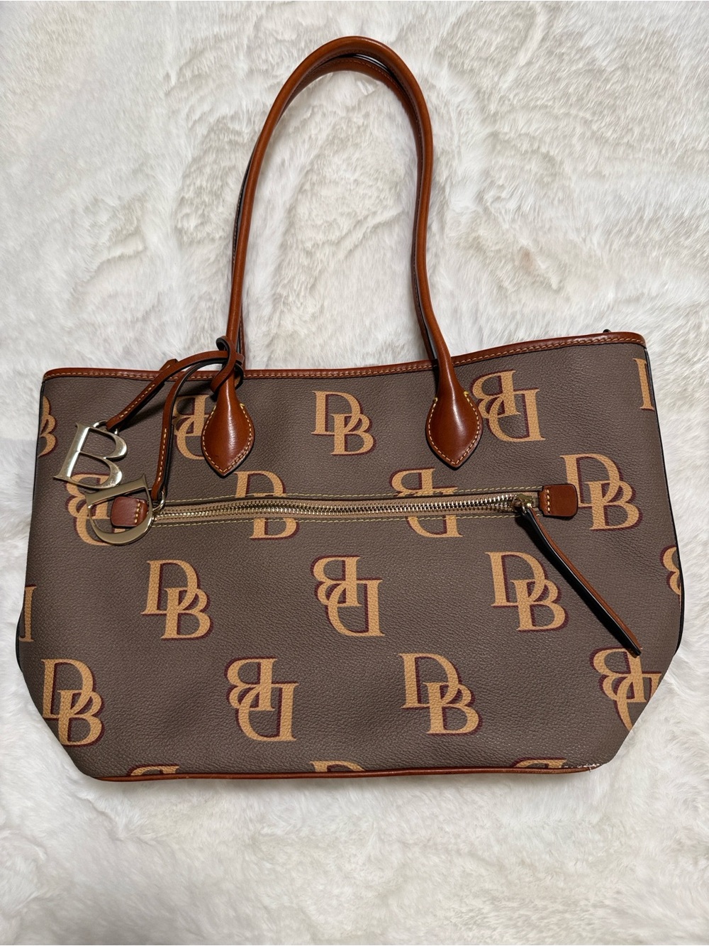 Dooney and Bourke  Monogram Taupe Yellow Tote Bag with Tan Trim - Picture 4 of 10